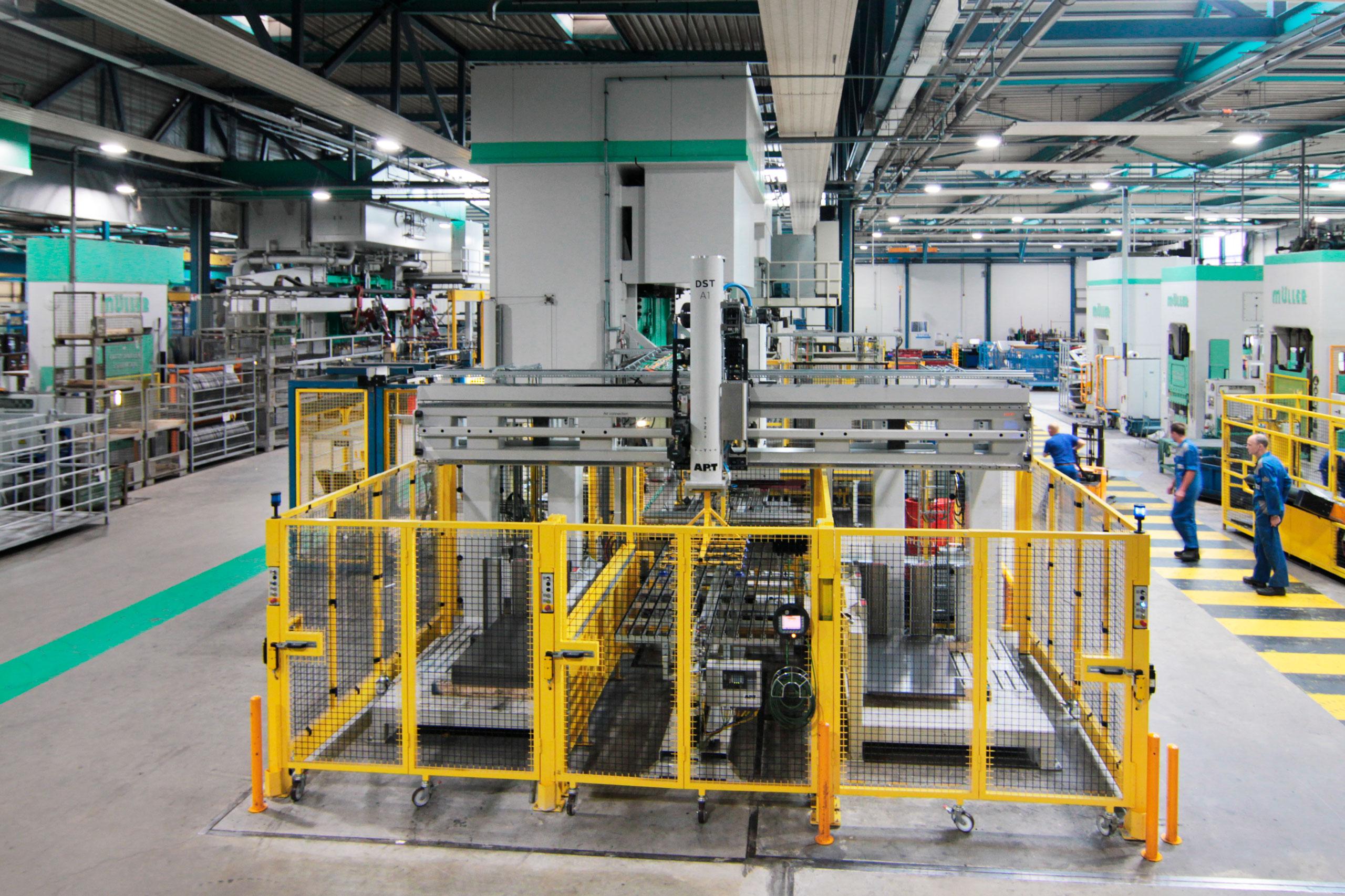 Witte van Moort is the first metal forming company in Europe to install a production solution that incorporates the new generation of automation products from AP&T.