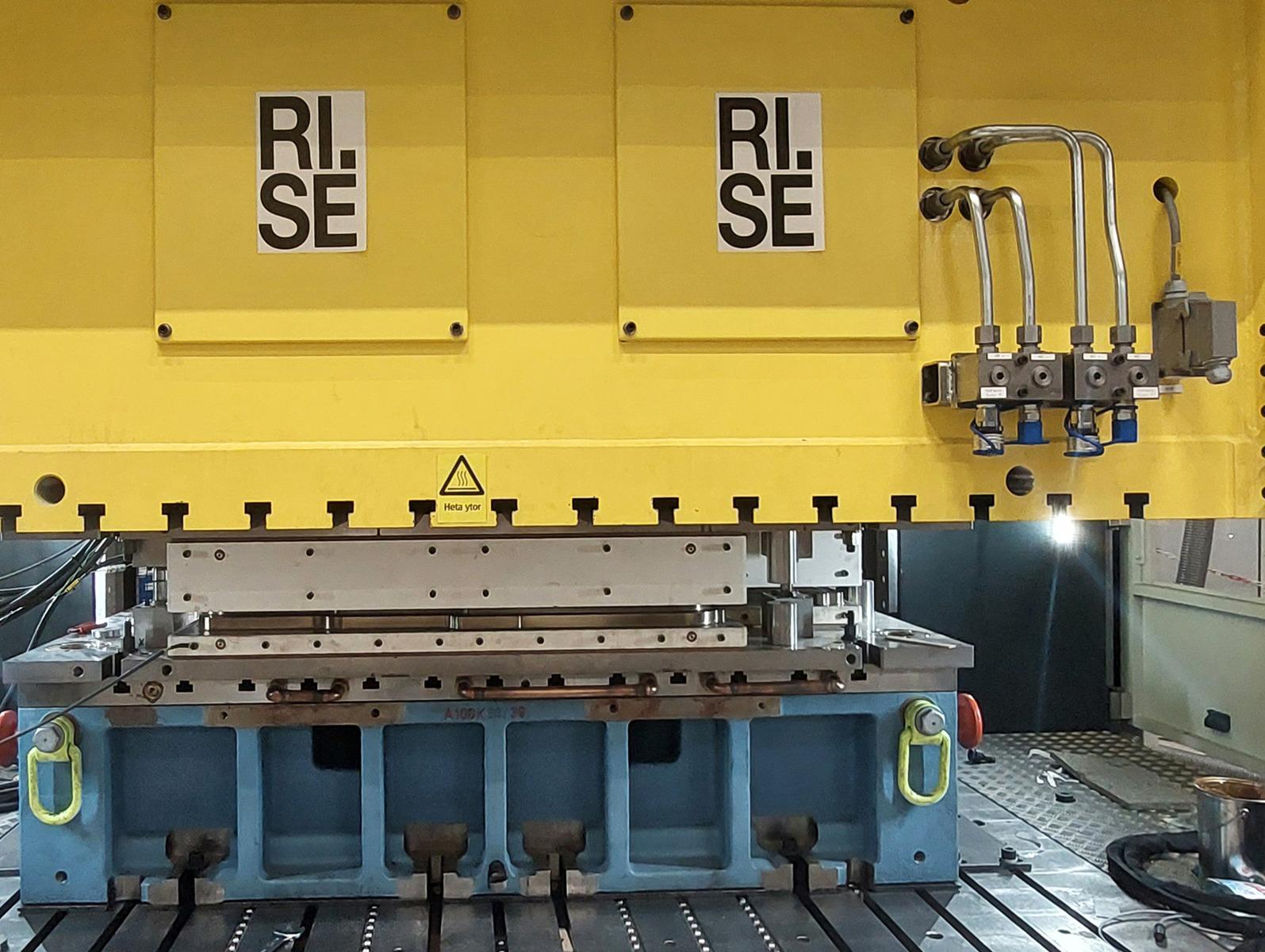 在RISE 测试与开发设备中制造了一个展示部件，照片来源：RISE